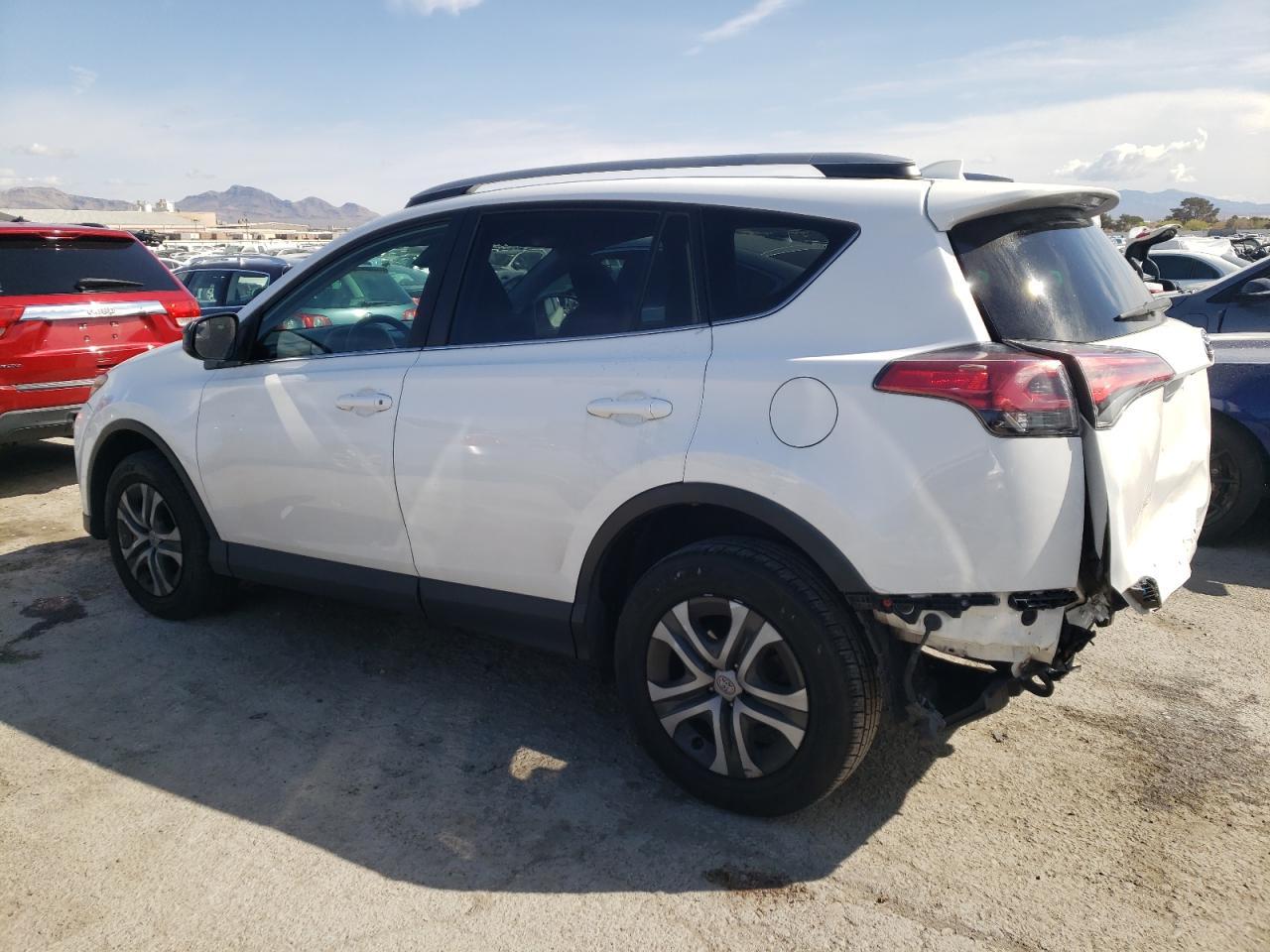 2017 TOYOTA RAV4 LE - Фото 2
