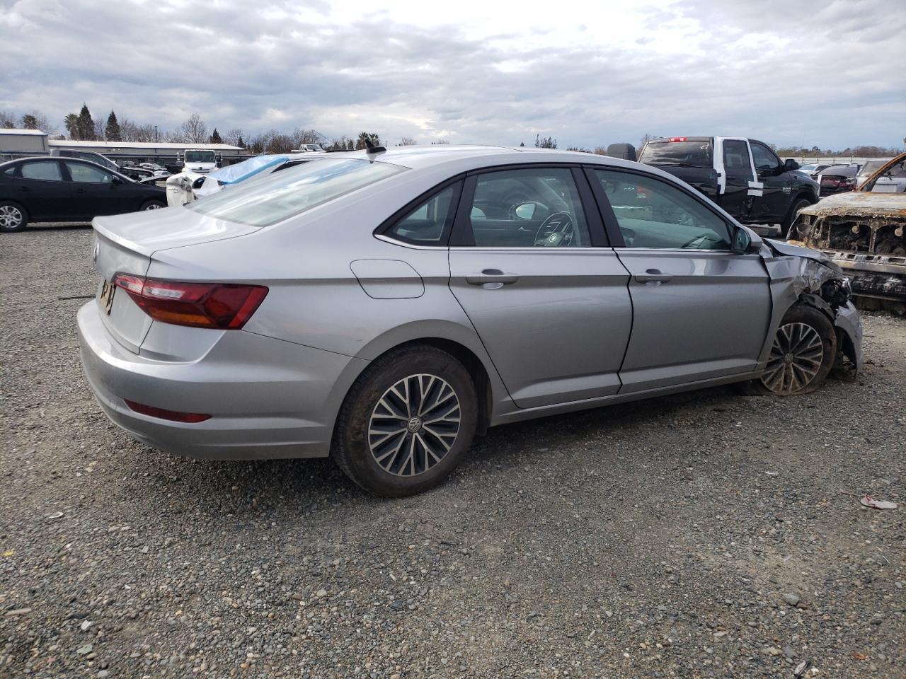 2019 VOLKSWAGEN JETTA SEL - Image 3
