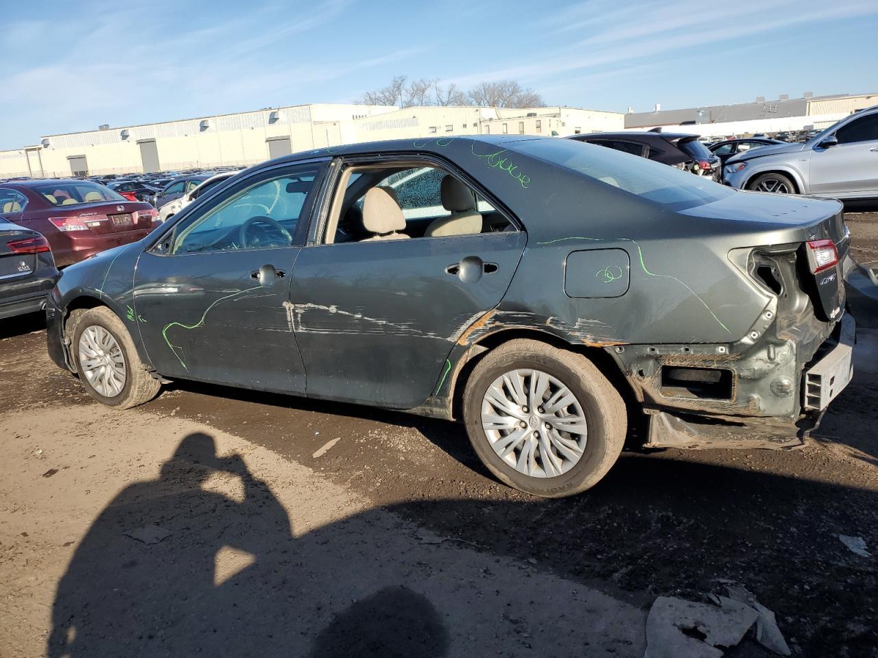 2012 TOYOTA CAMRY BASE - Фото 2