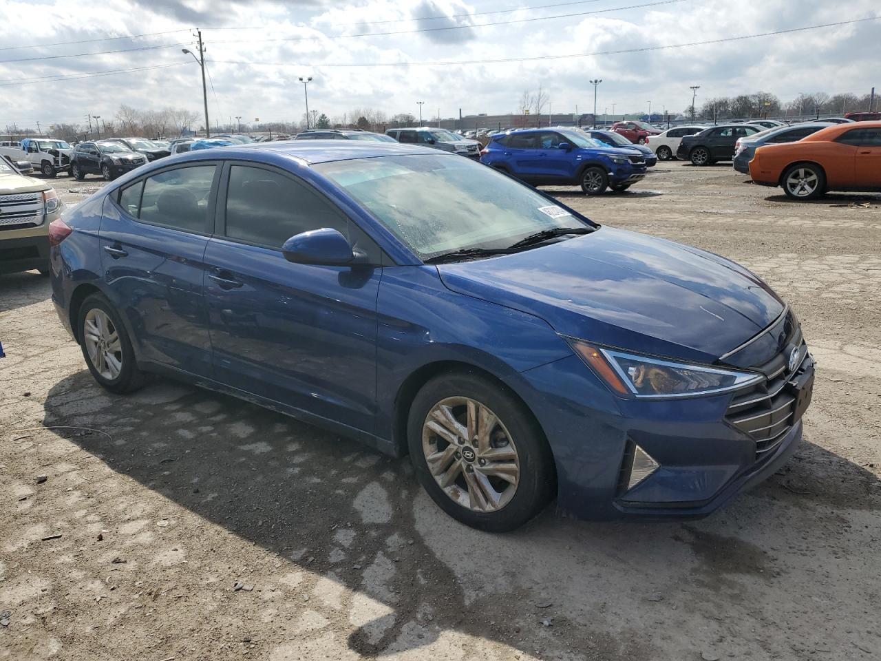 2019 HYUNDAI ELANTRA SE - Фото 4