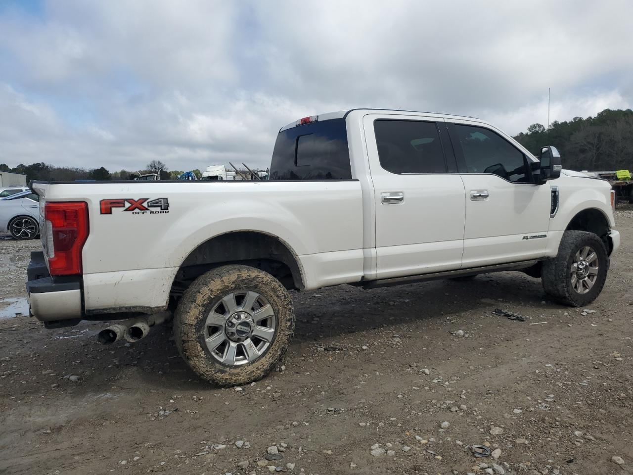 2017 FORD F250 SUPER - Image 3