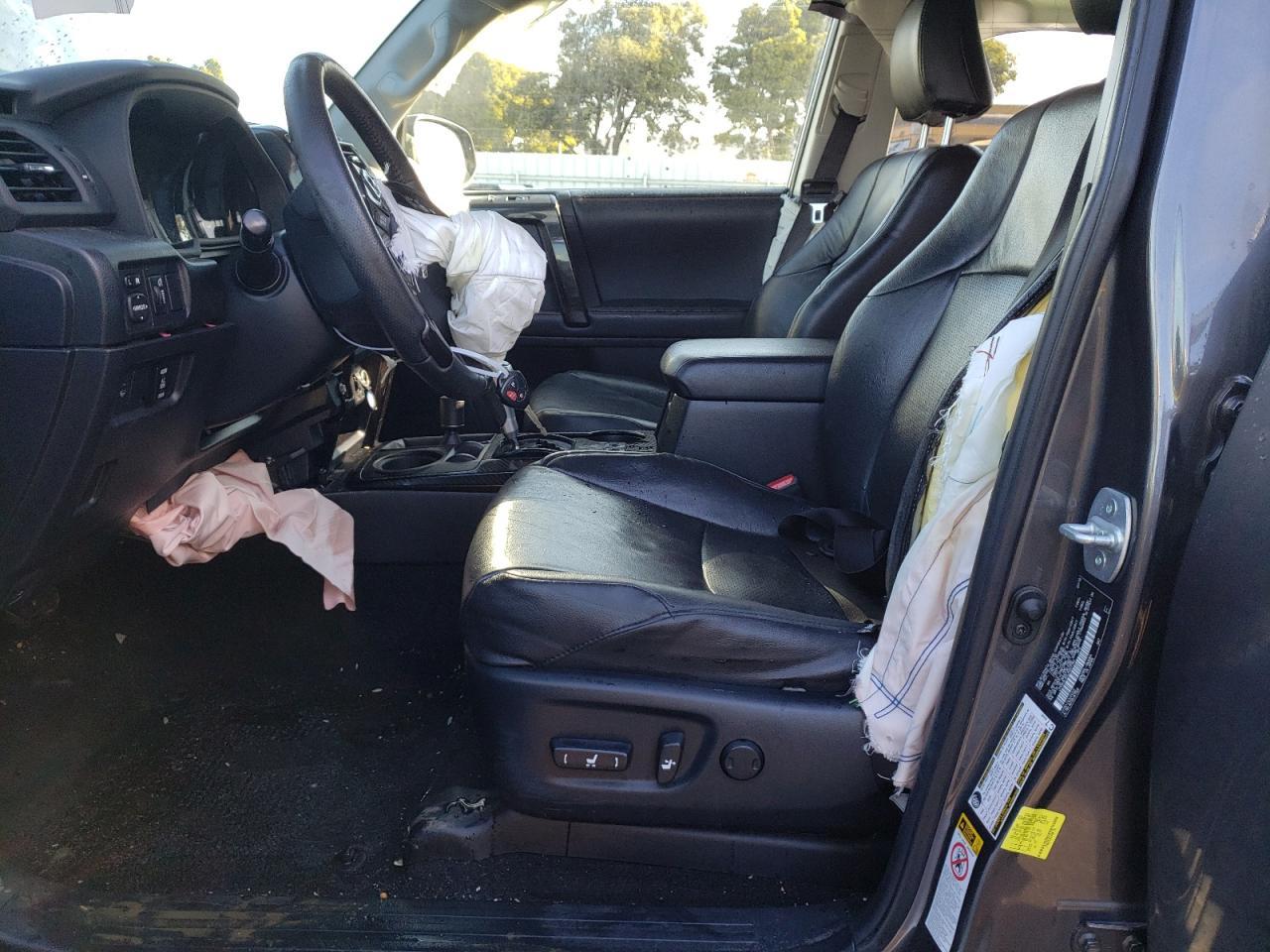 2018 TOYOTA 4RUNNER SR - Image 7