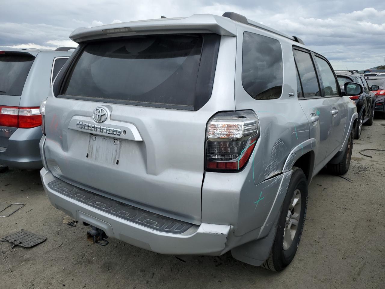 2019 TOYOTA 4RUNNER SR - Фото 3
