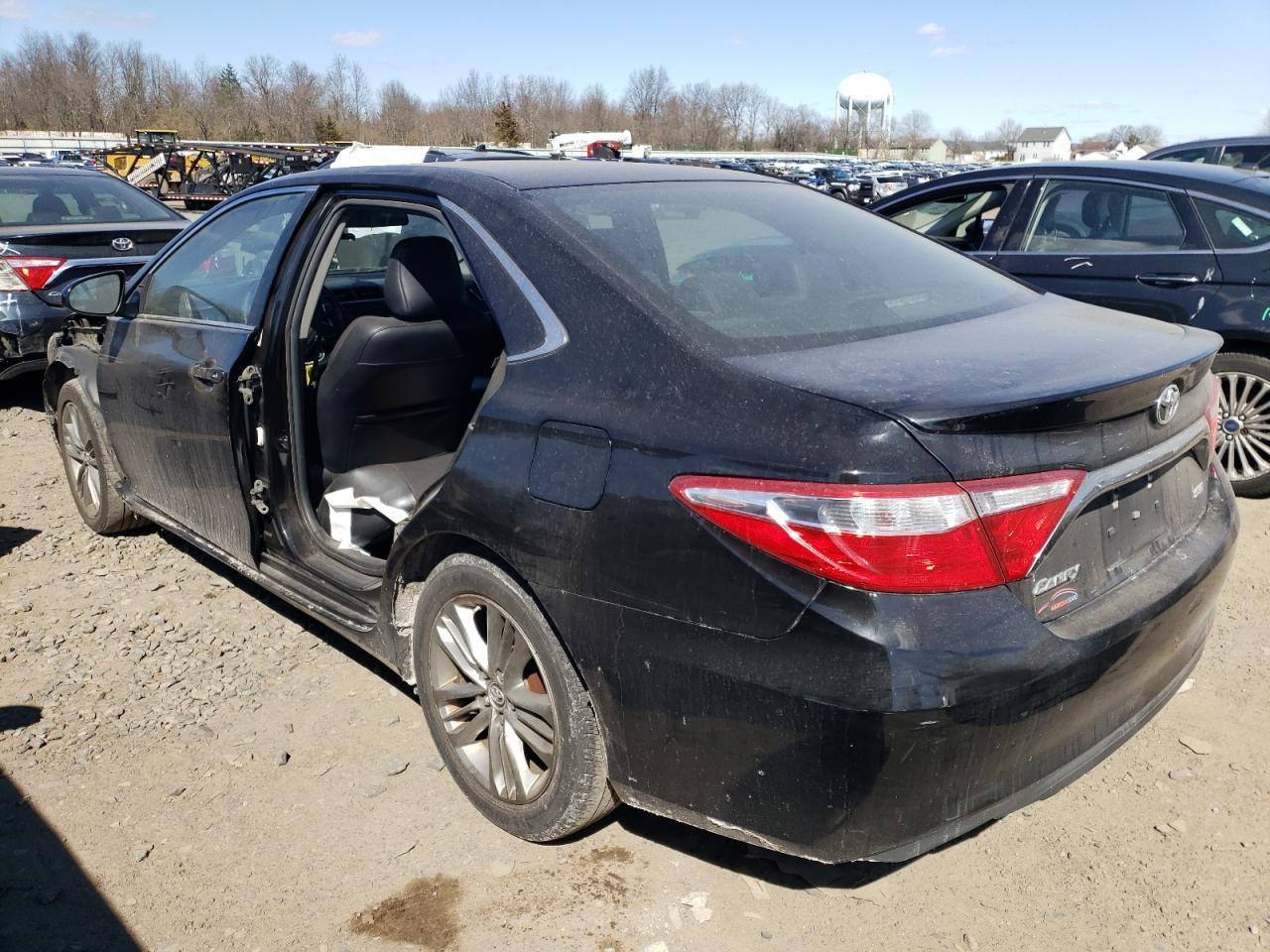 2015 TOYOTA CAMRY LE - Image 2