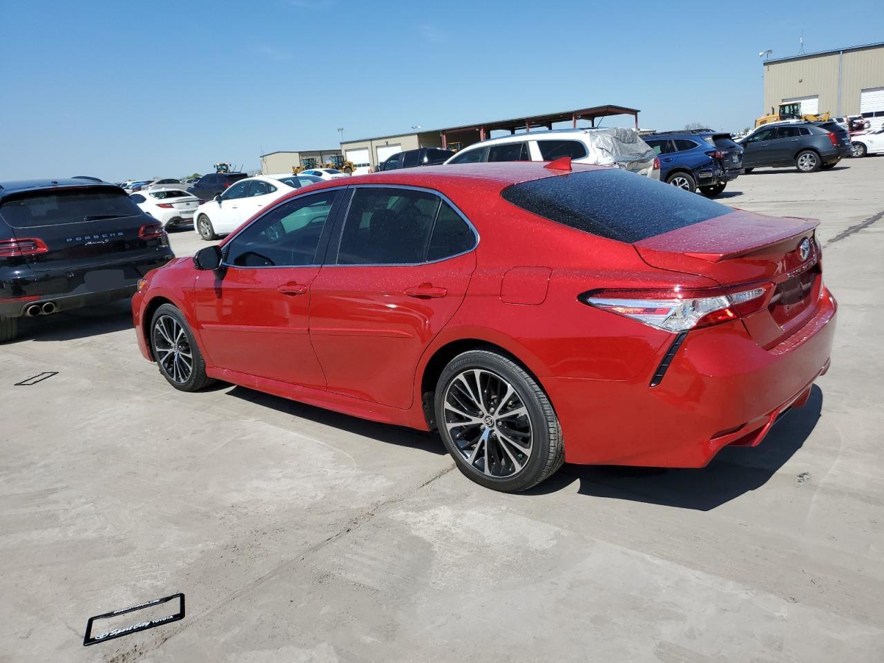 2020 TOYOTA CAMRY SE - Image 2