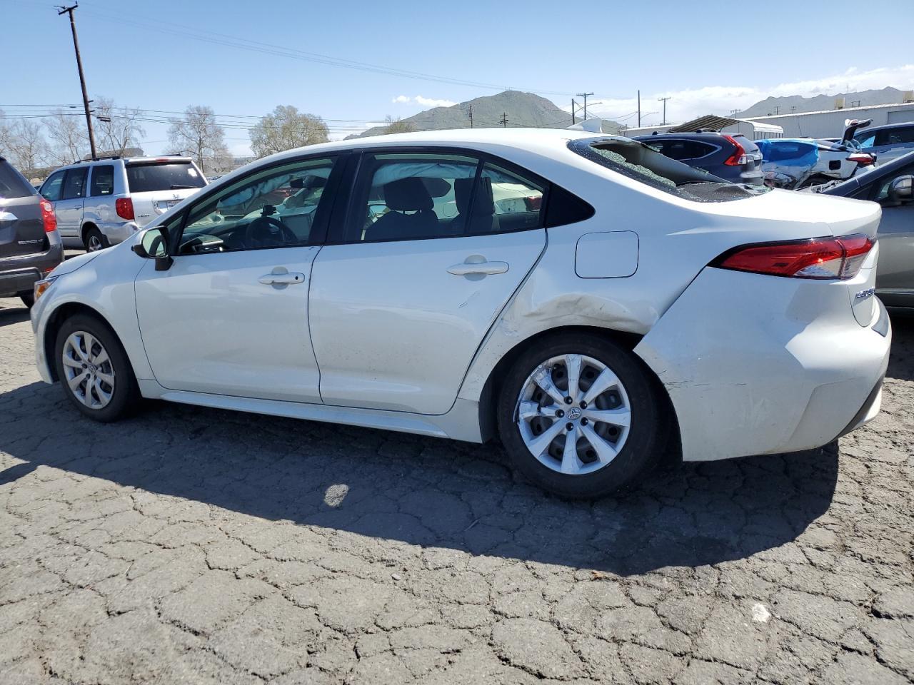 2020 TOYOTA COROLLA LE - Image 2