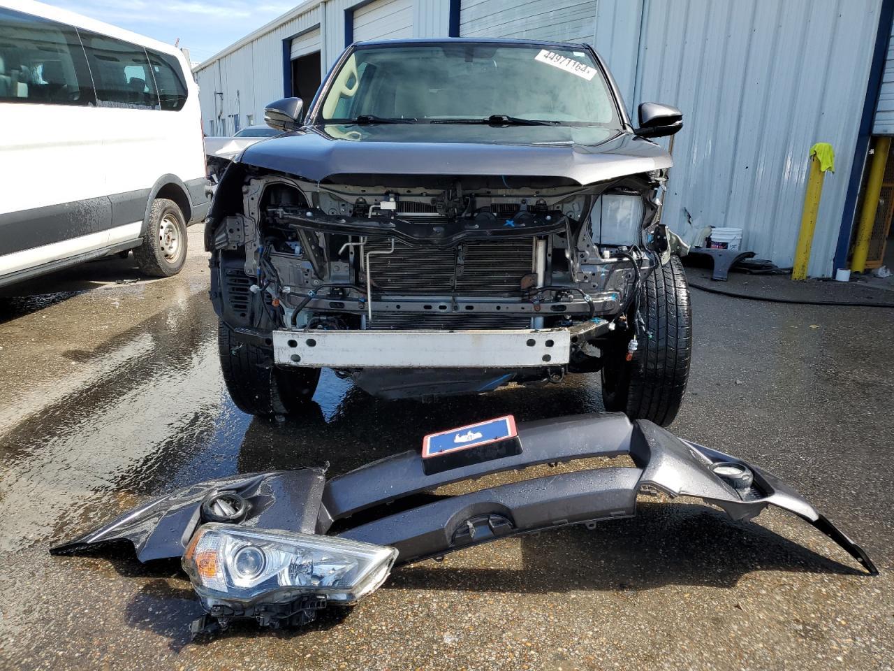 2018 TOYOTA 4RUNNER SR - Image 5