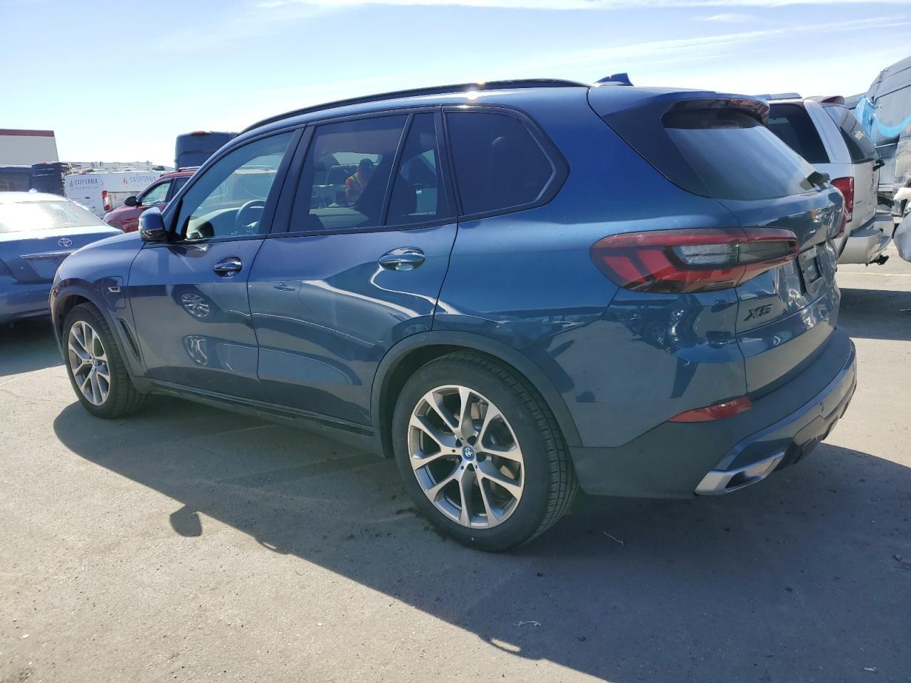 2023 BMW X5 XDRIVE4 - Фото 2