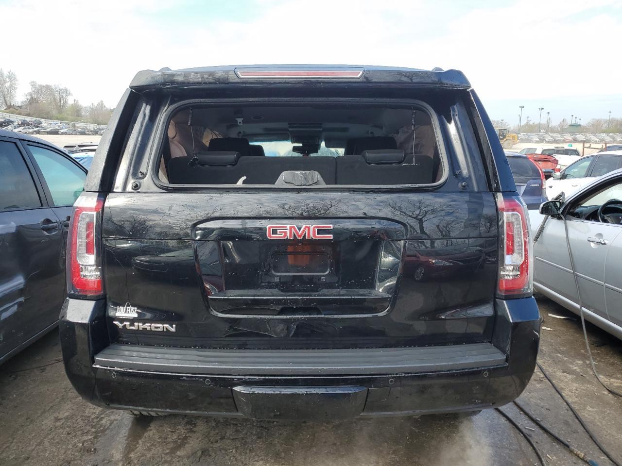 2016 GMC YUKON SLT - Image 6