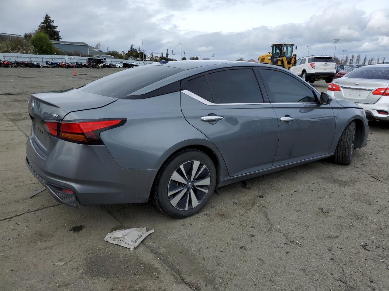 2020 NISSAN ALTIMA SV - Фото 3