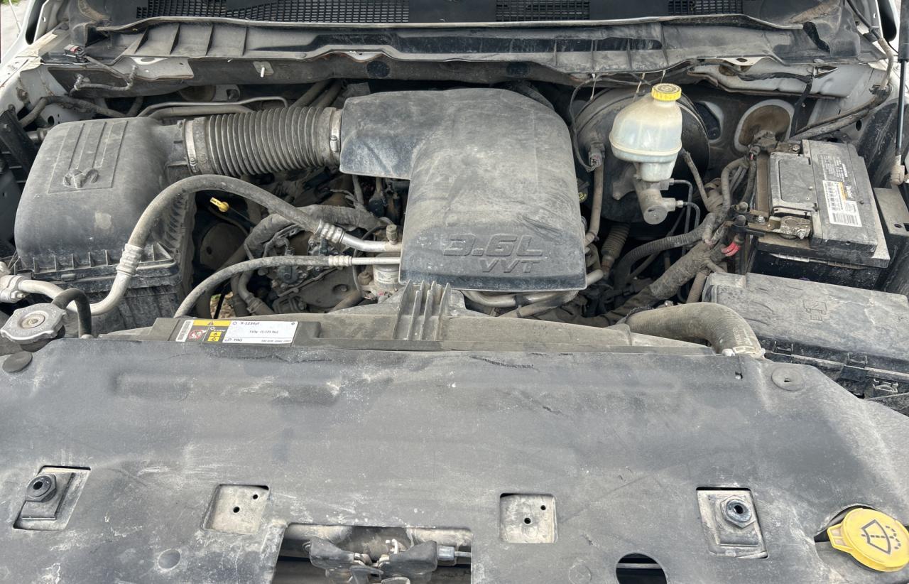 2015 RAM 1500 SLT - Image 7