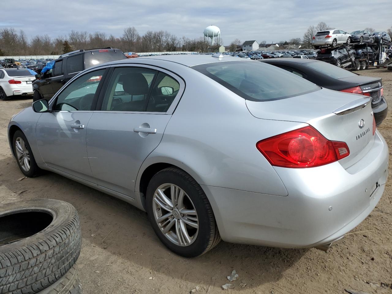 2012 INFINITI G37 - Image 2