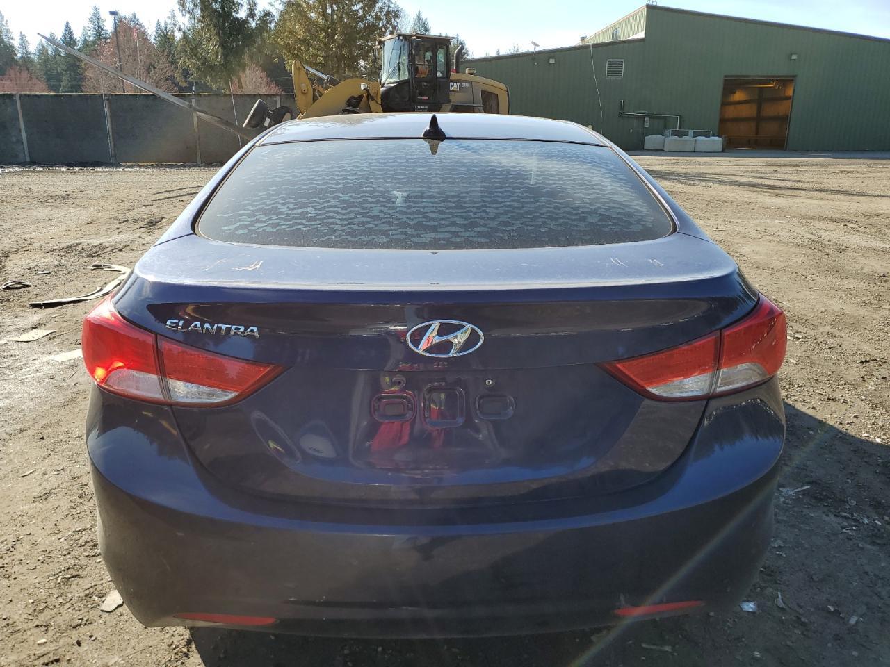 2013 HYUNDAI ELANTRA GL - Image 6