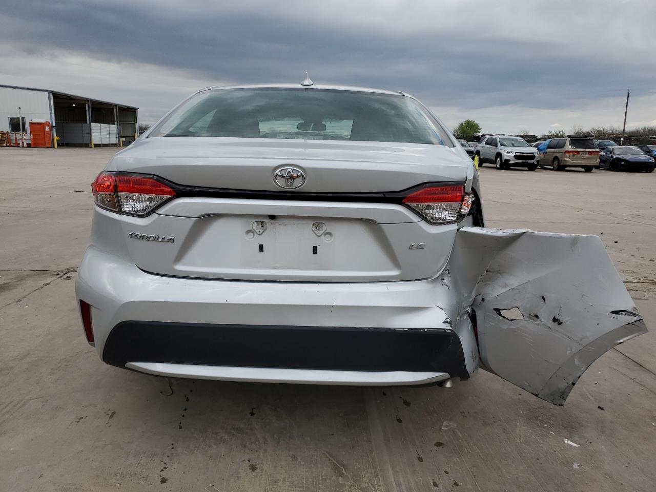 2021 TOYOTA COROLLA LE - Фото 6