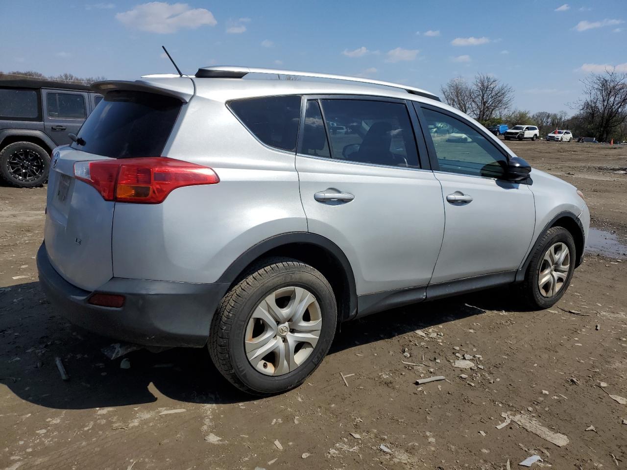 2015 TOYOTA RAV4 LE - Image 3