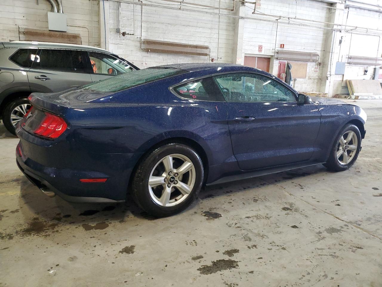 2018 FORD MUSTANG - Фото 3