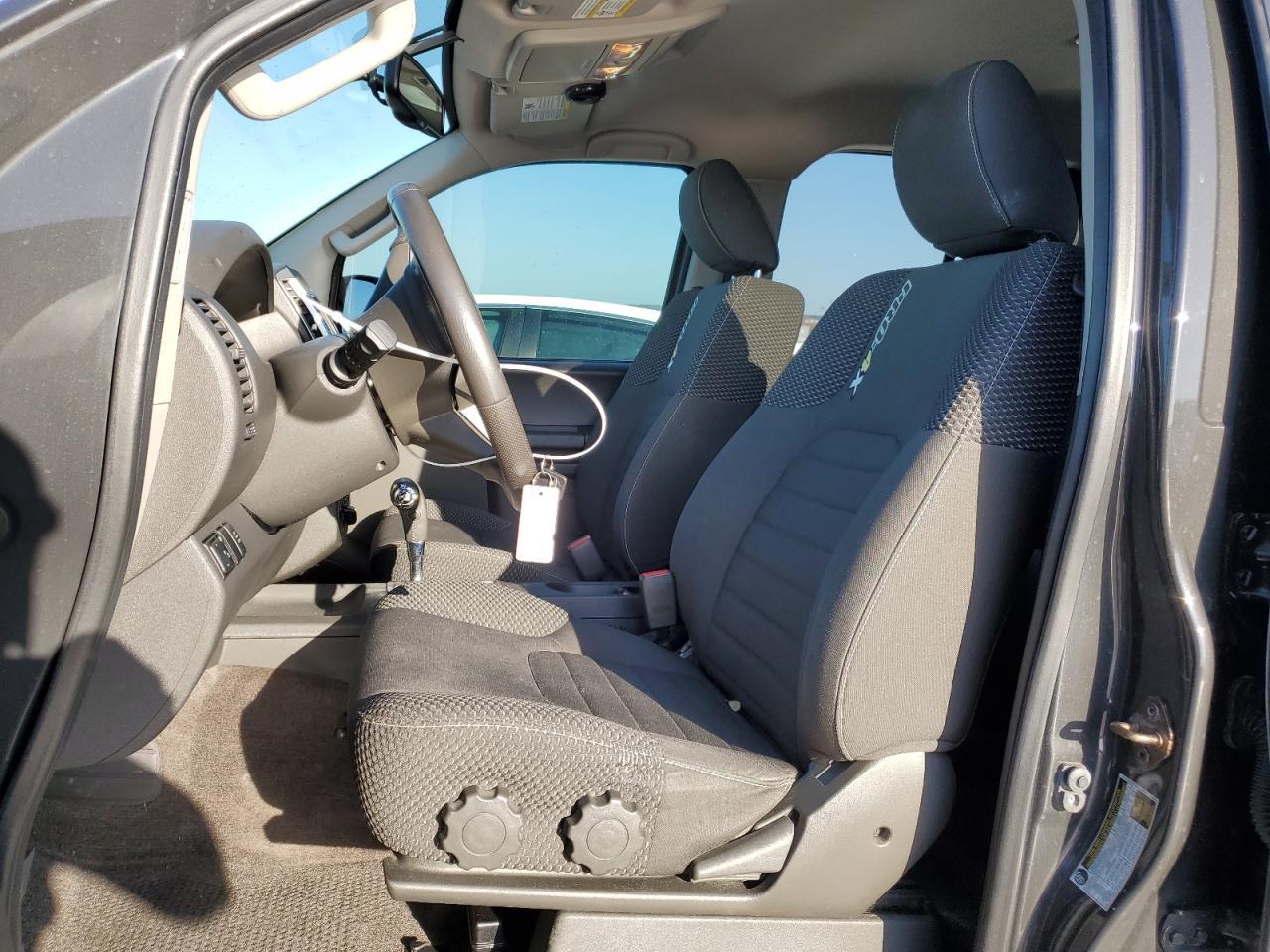 2015 NISSAN XTERRA X - Image 7