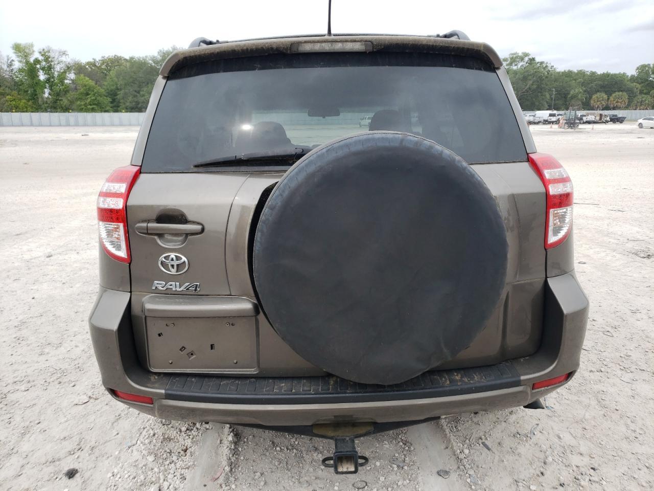 2011 TOYOTA RAV4 - Фото 6
