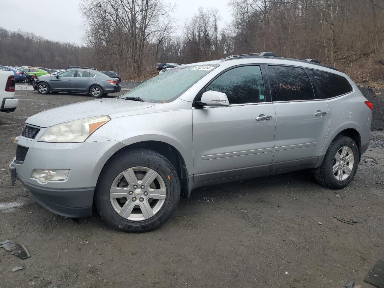2011 CHEVROLET TRAVERSE L