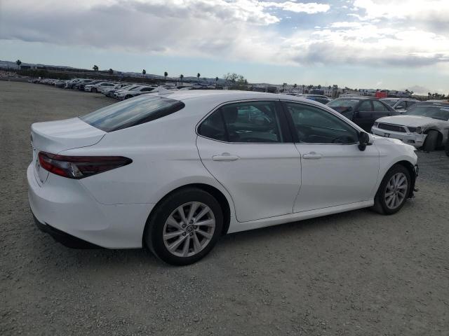 2023 Toyota Camry Le - Фото 3