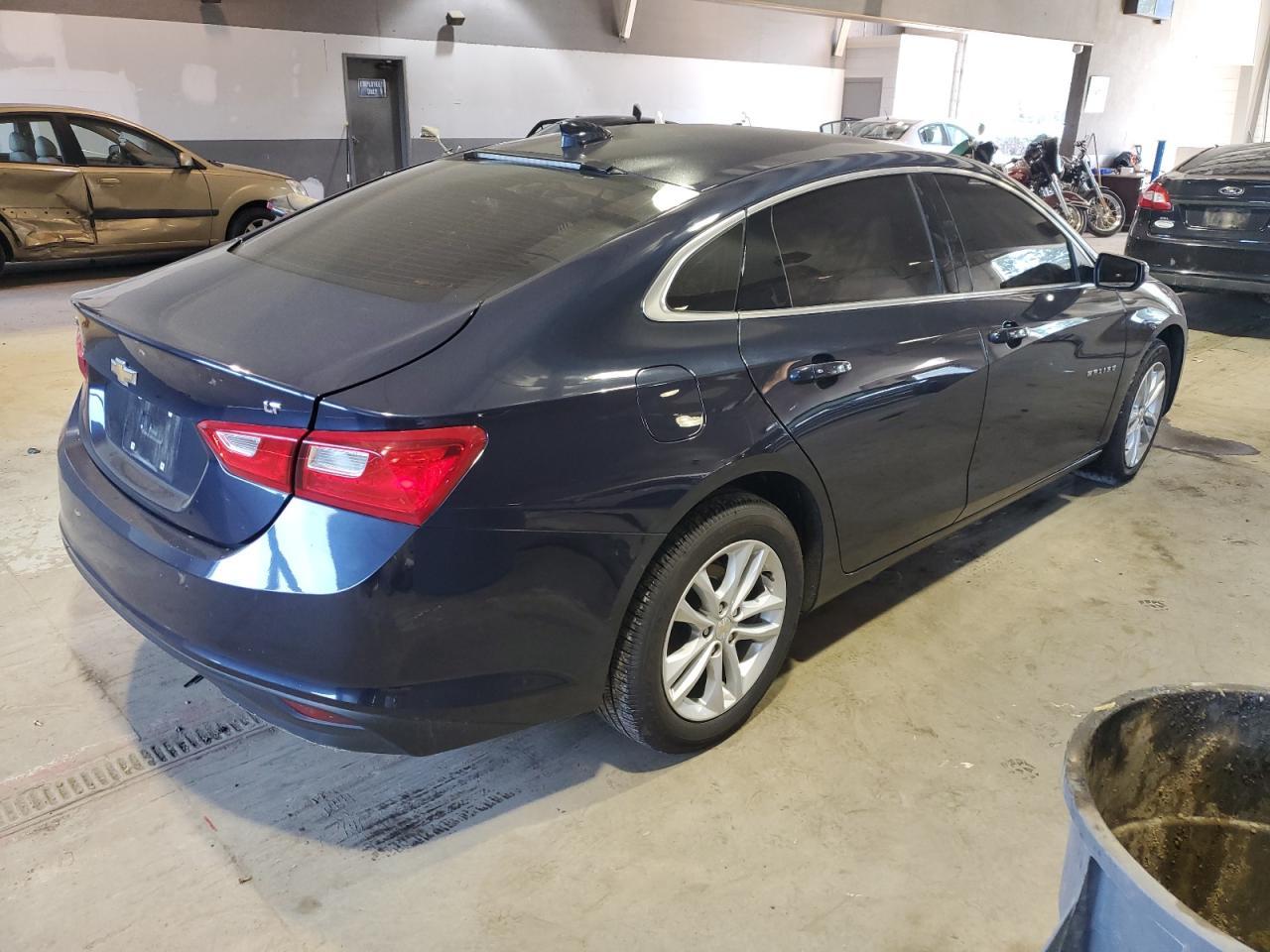 2017 CHEVROLET MALIBU LT - Фото 3