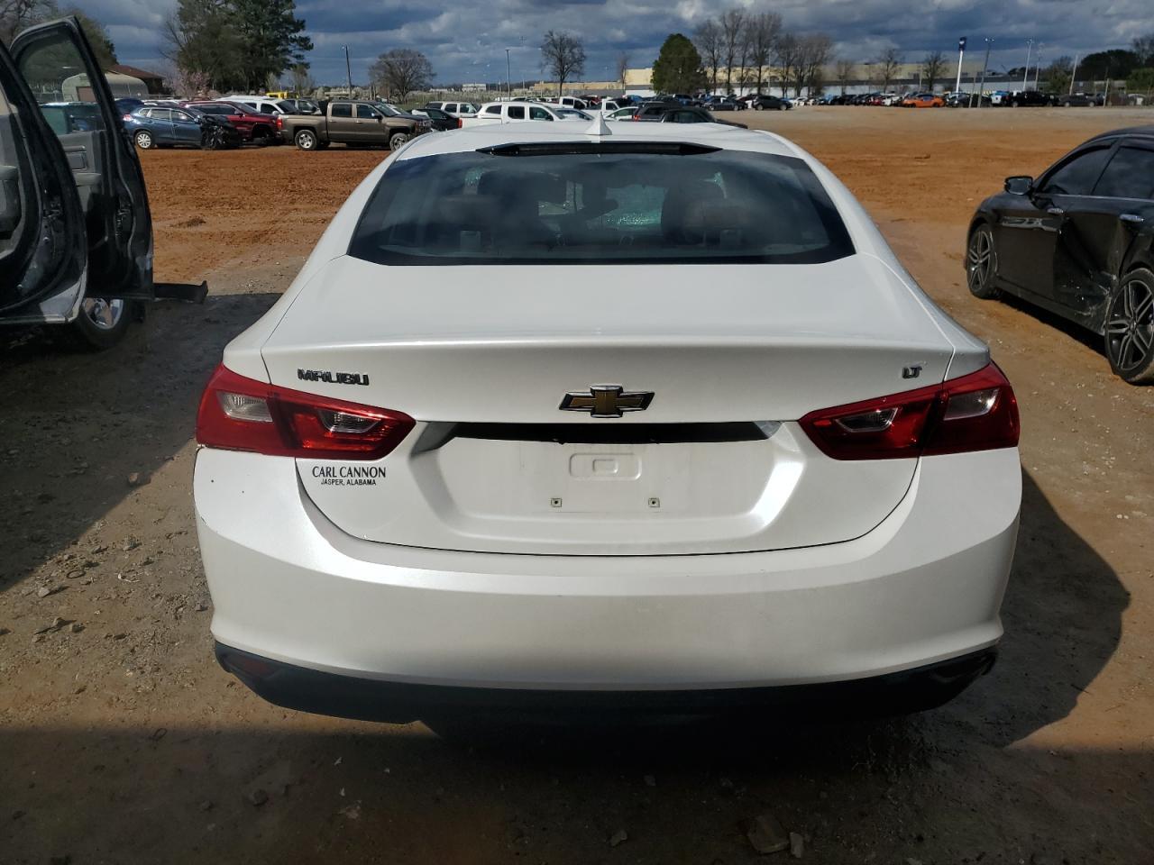 2017 CHEVROLET MALIBU LT - Image 6