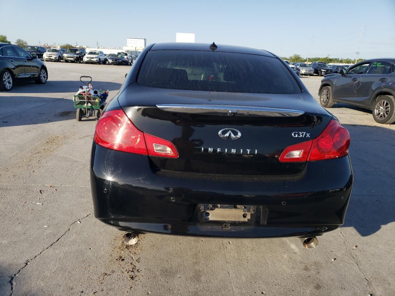 2012 INFINITI G37 - Image 6