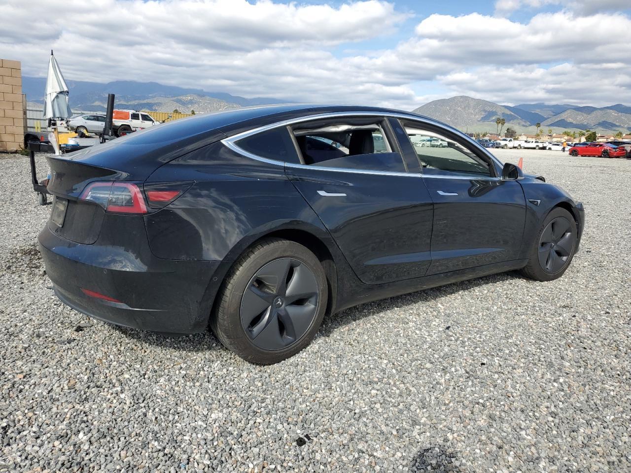 2019 TESLA MODEL 3 - Image 3