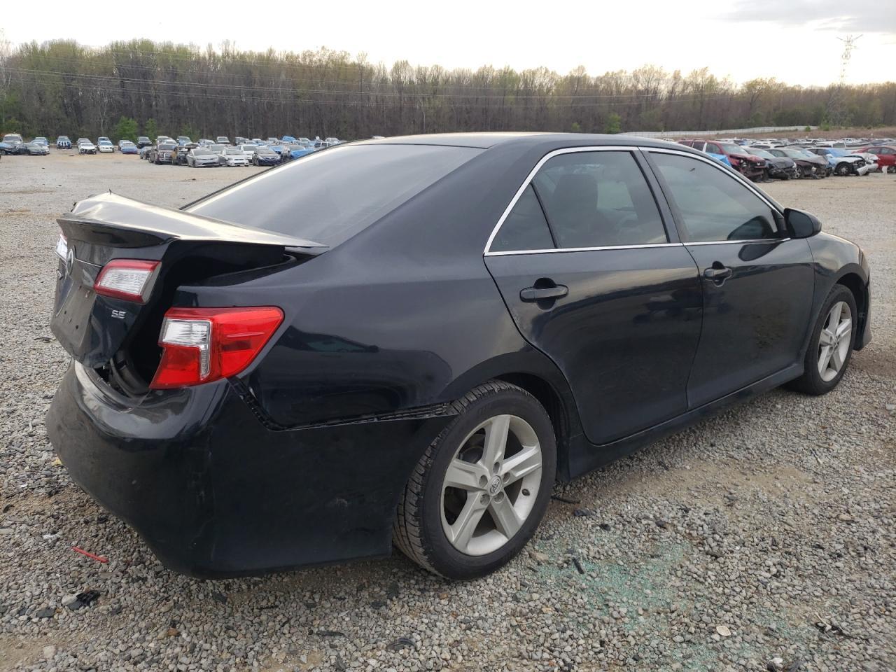 2014 TOYOTA CAMRY L - Фото 3