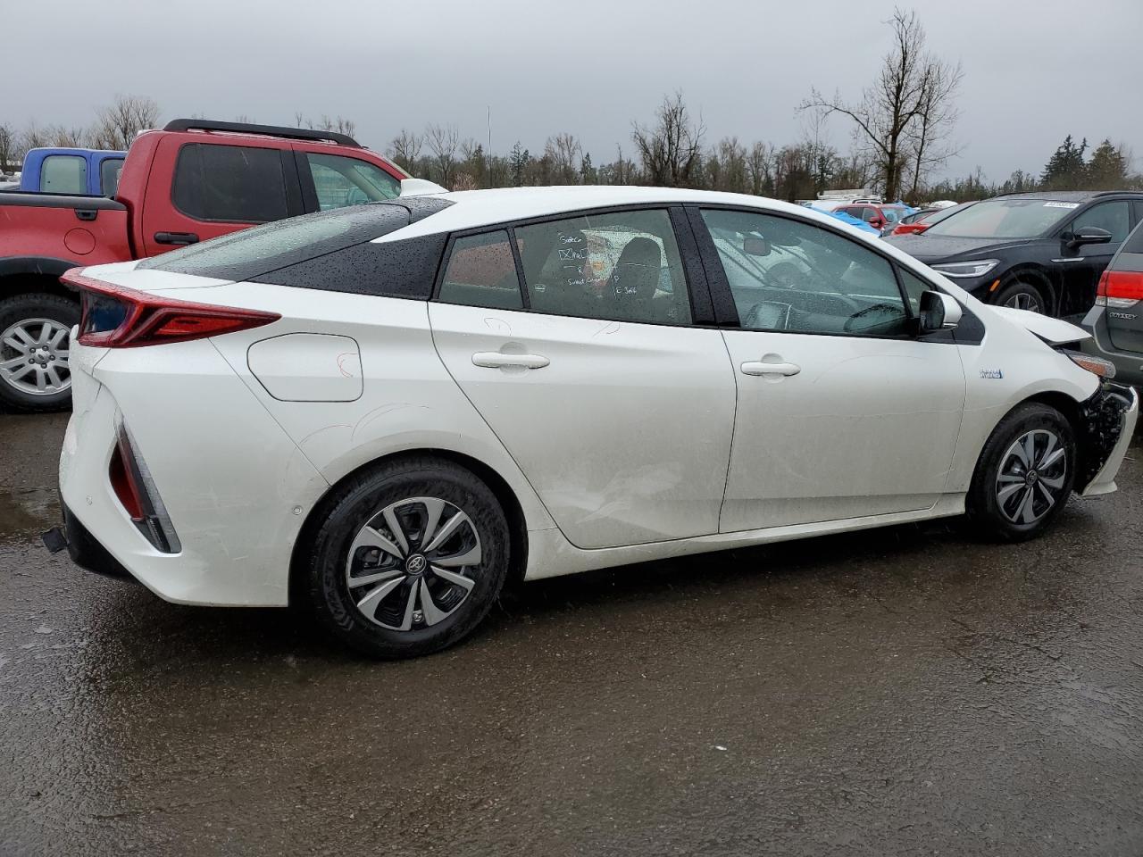 2018 TOYOTA PRIUS PRIM - Фото 3
