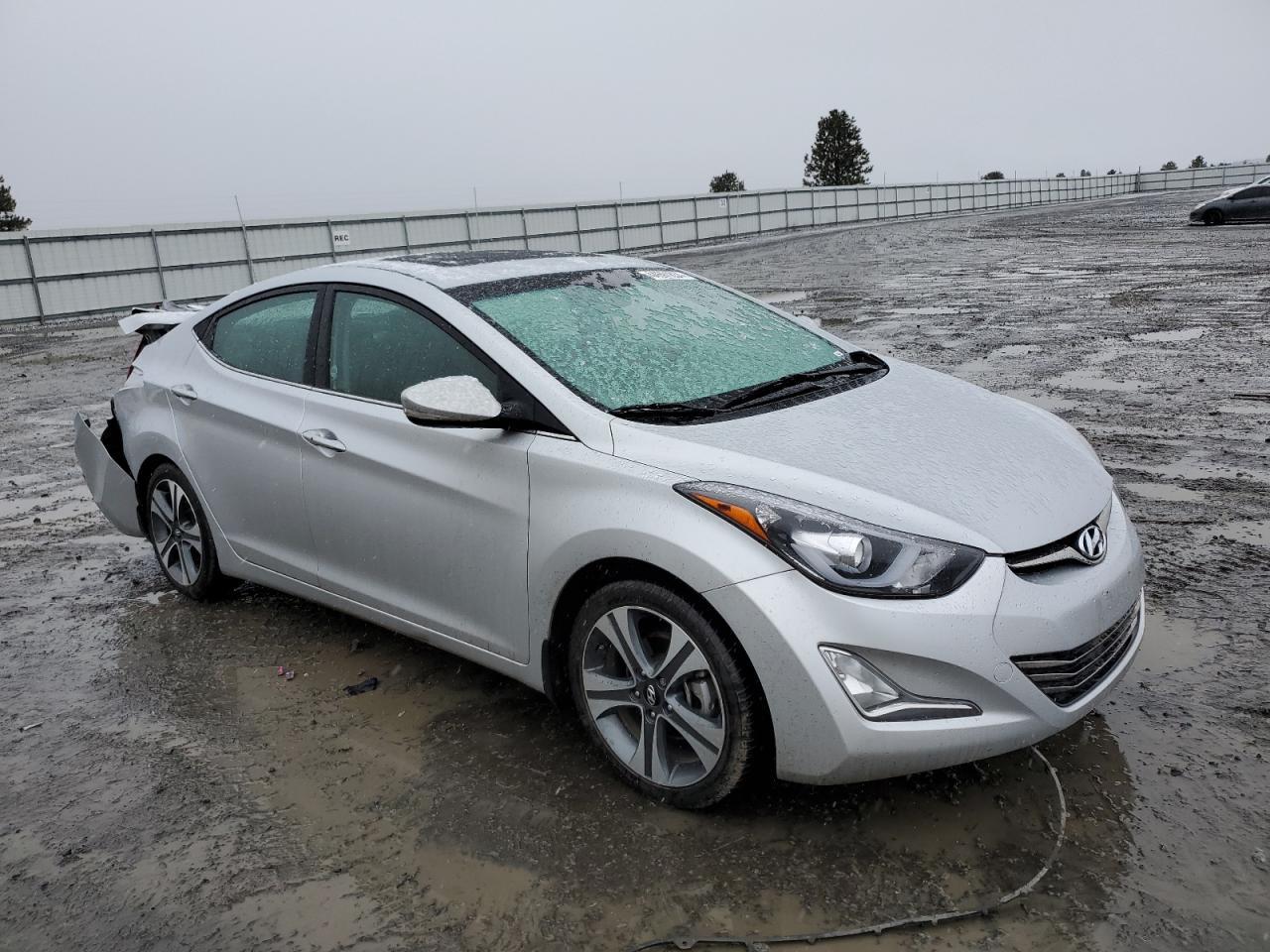 2015 HYUNDAI ELANTRA SE - Image 4