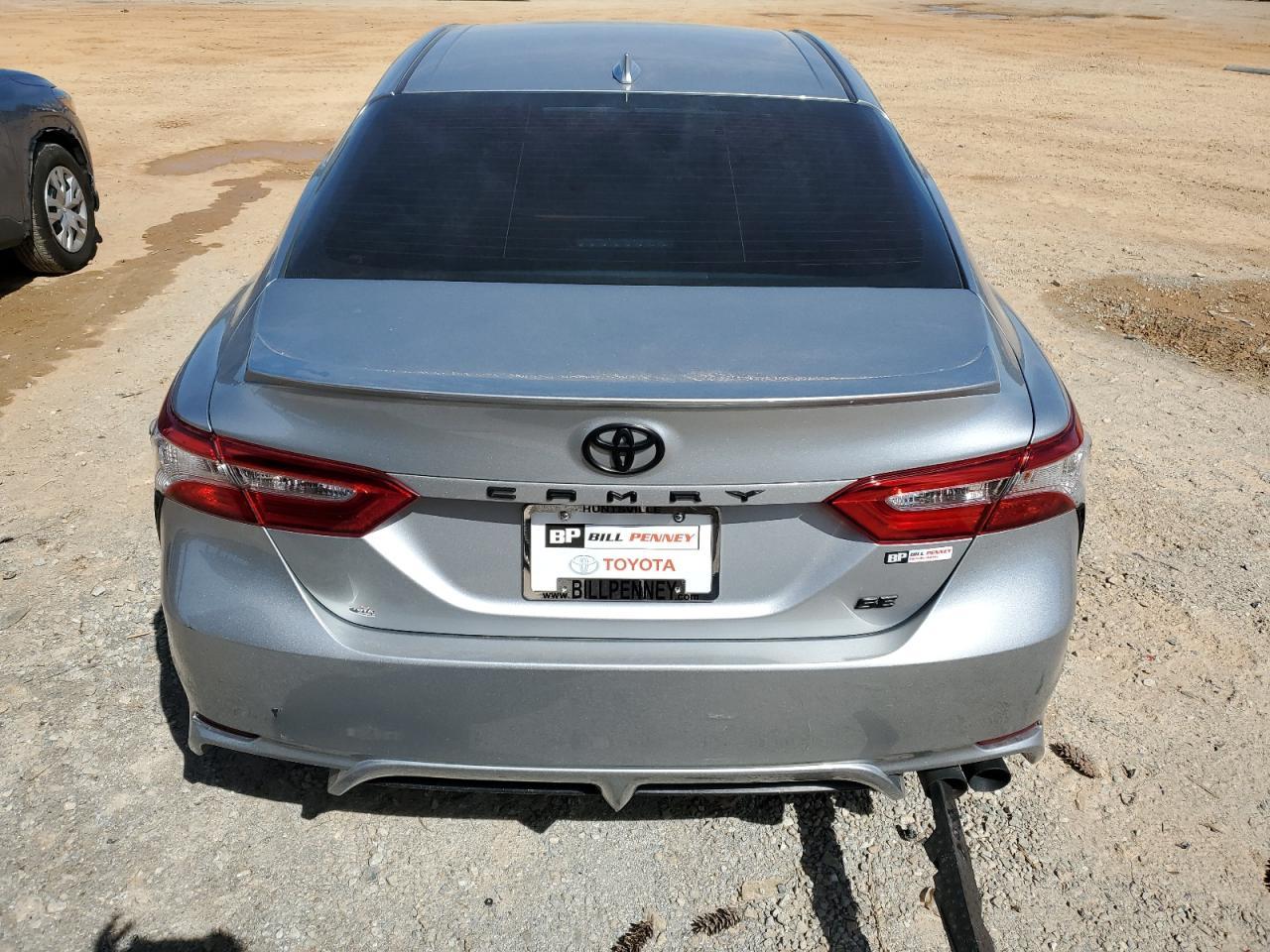 2020 TOYOTA CAMRY SE - Фото 6