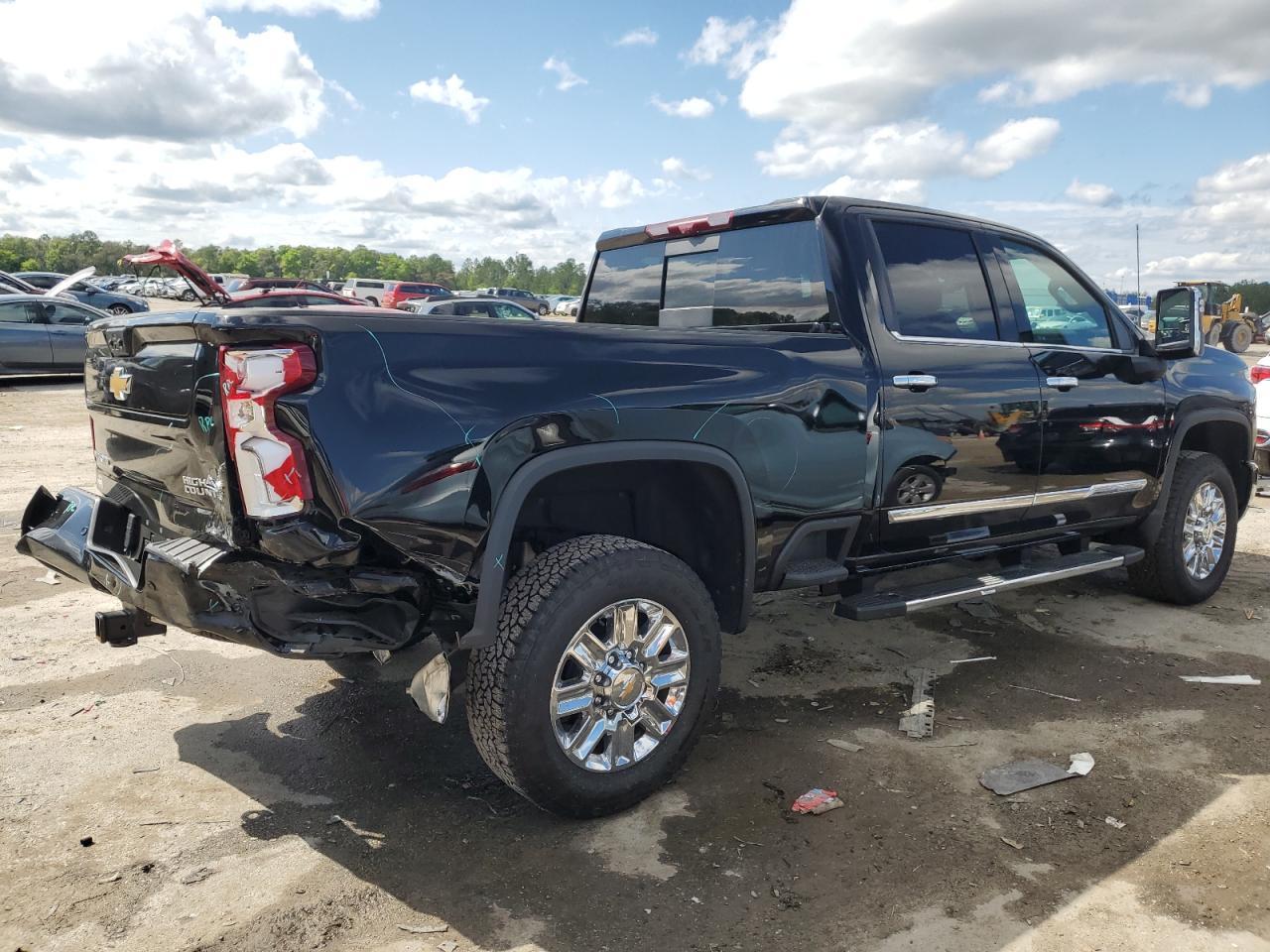 2024 CHEVROLET SILVERADO - Image 3