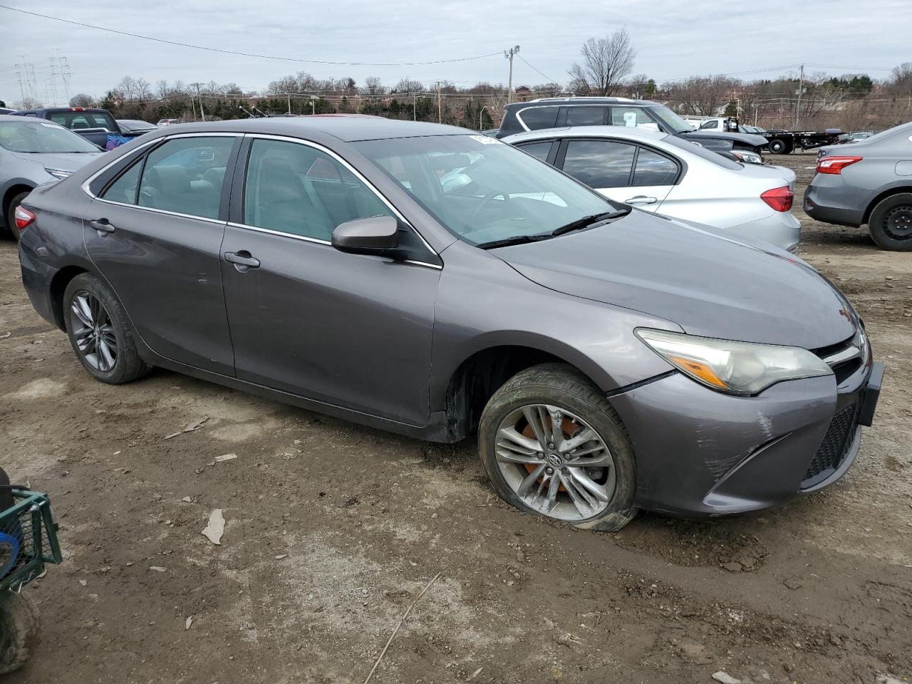 2015 TOYOTA CAMRY LE - Фото 4