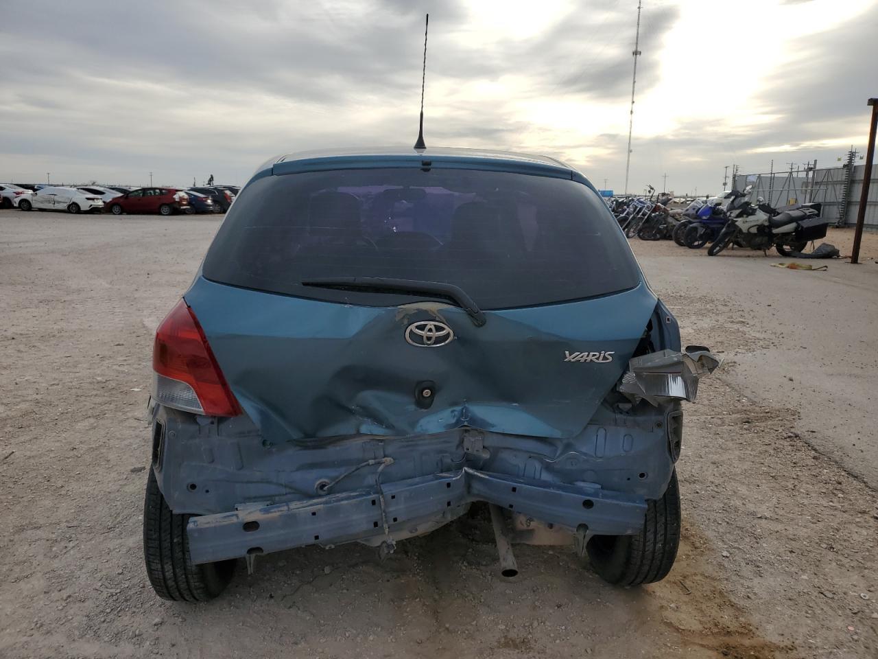 2011 TOYOTA YARIS - Фото 6