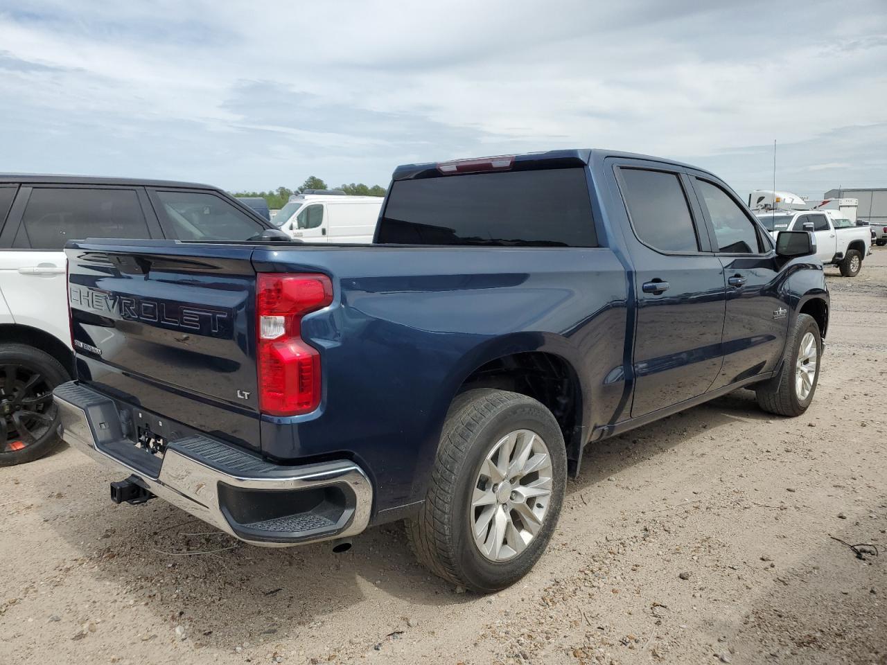 2021 CHEVROLET SILVERADO - Фото 3