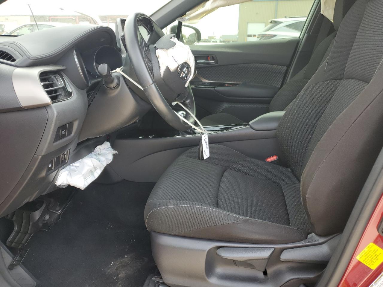 2019 TOYOTA C-HR XLE - Image 7