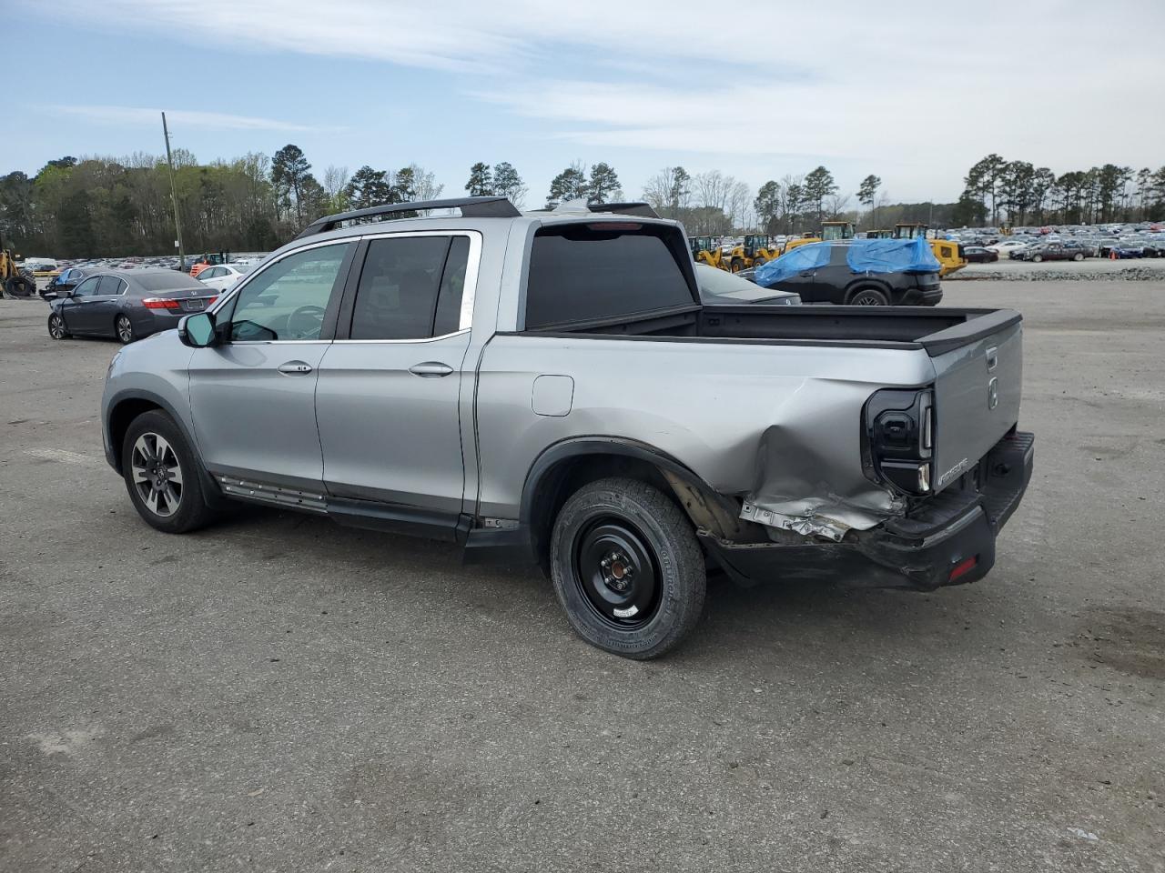 2017 HONDA RIDGELINE - Image 2