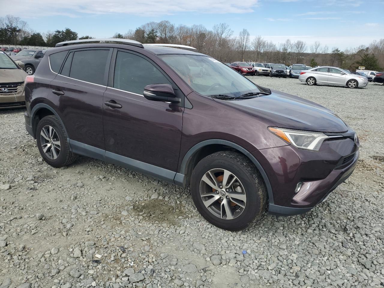 2016 TOYOTA RAV4 XLE - Image 4