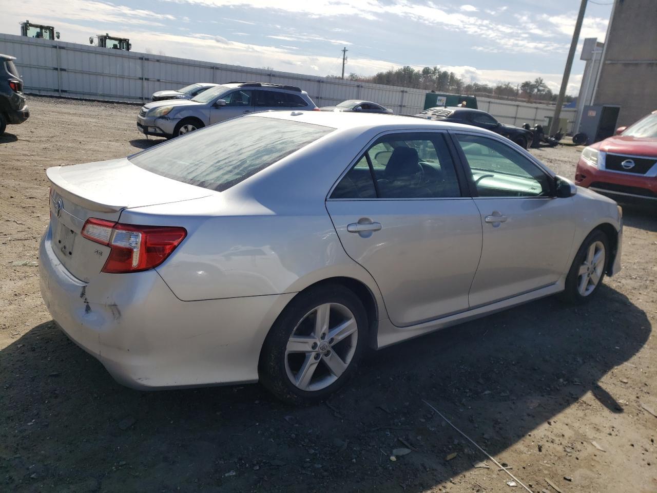 2012 TOYOTA CAMRY BASE - Фото 3