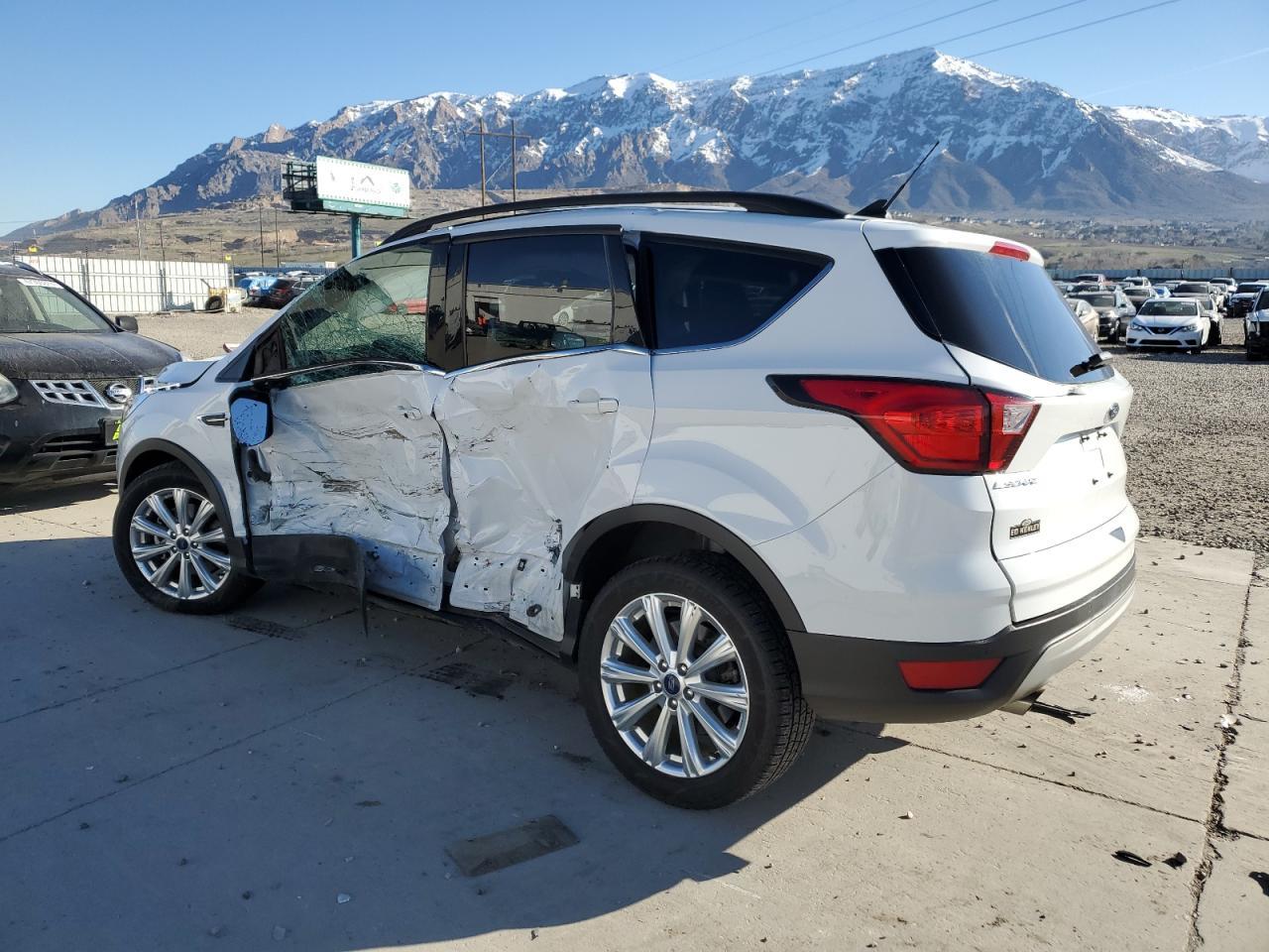 2019 FORD ESCAPE SEL - Image 2