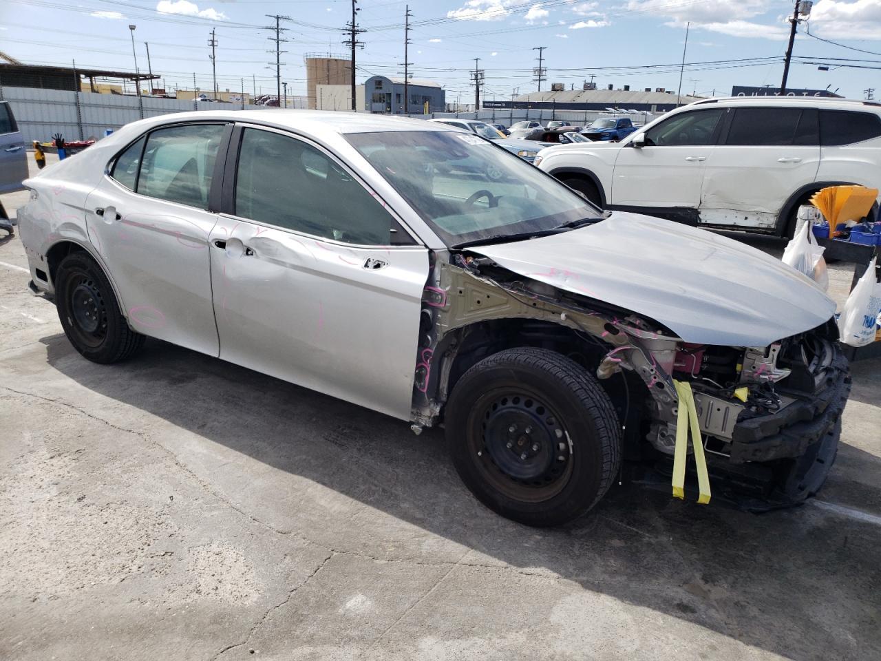 2018 TOYOTA CAMRY LE - Фото 4