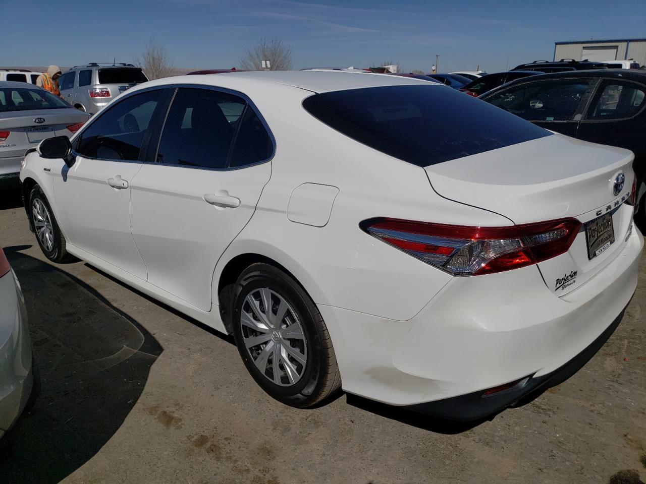 2018 TOYOTA CAMRY LE - Image 2