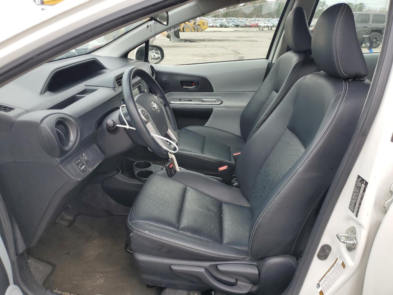 2013 TOYOTA PRIUS C - Фото 7