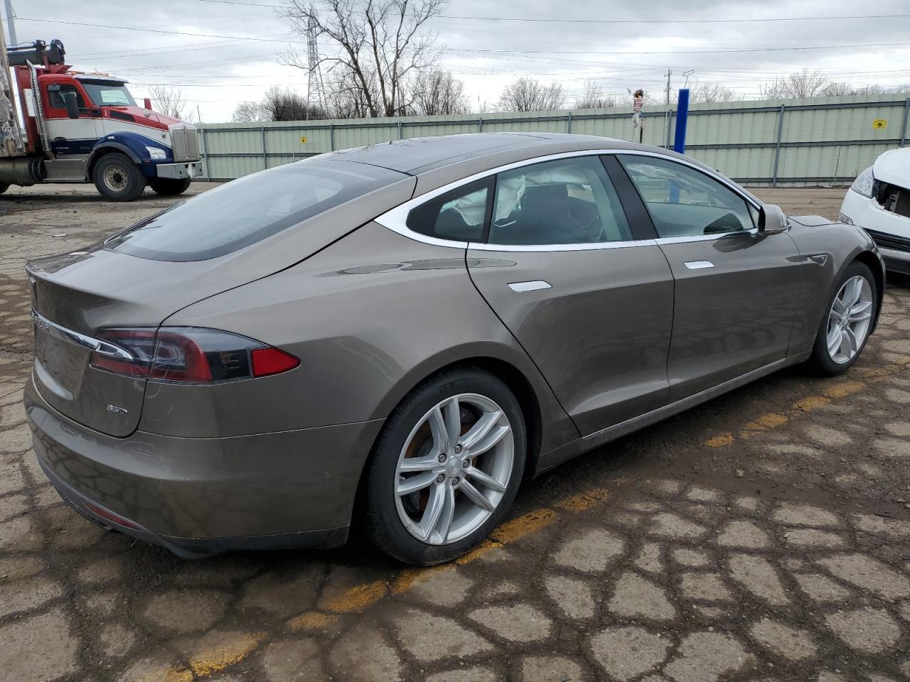 2015 TESLA MODEL S 85 - Фото 3