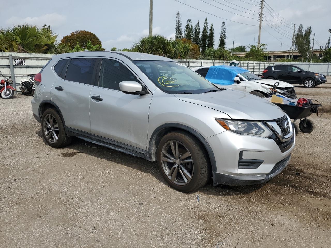 2017 NISSAN ROGUE S - Фото 4
