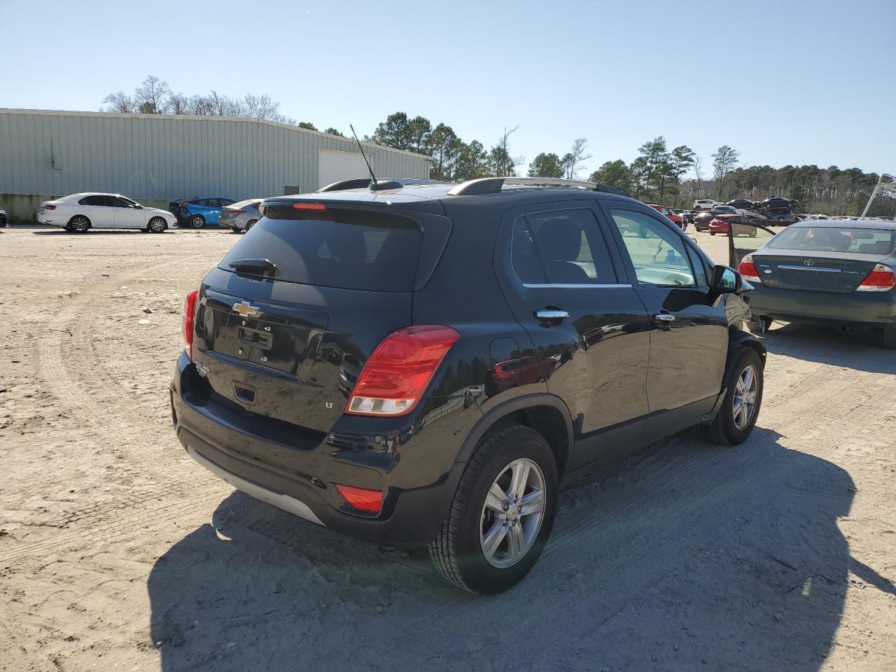 2019 CHEVROLET TRAX 1LT - Фото 3