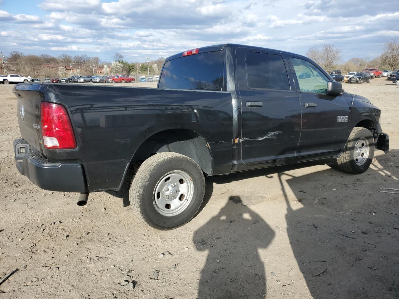 2018 RAM 1500 ST - Фото 3