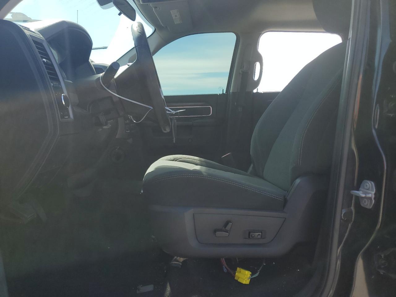2017 RAM 1500 ST - Фото 7