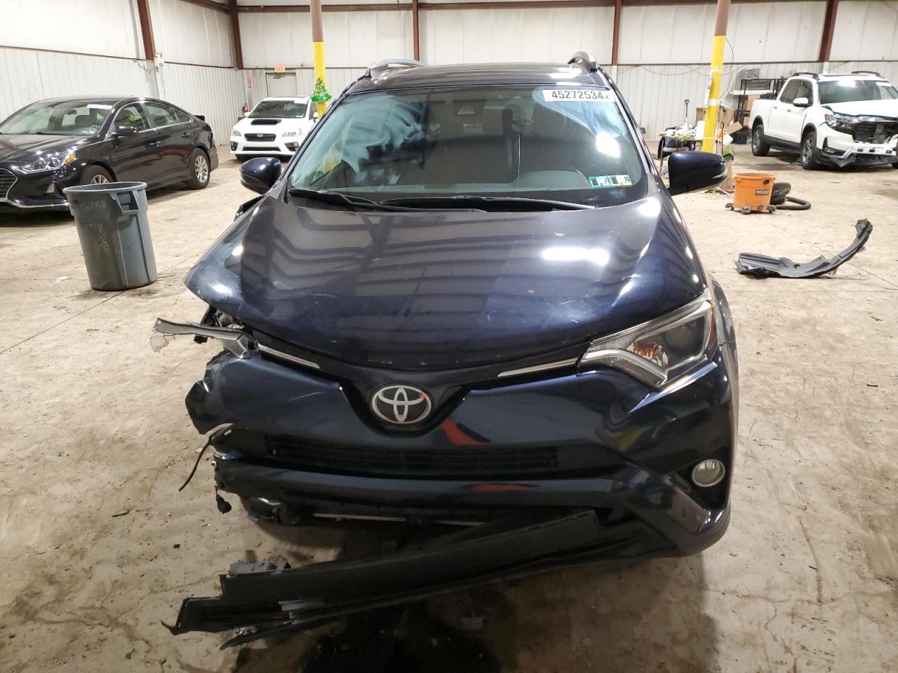 2017 TOYOTA RAV4 XLE - Image 5